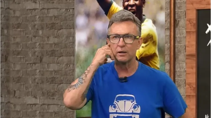 Neto avalia contratação de Vitor Roque
