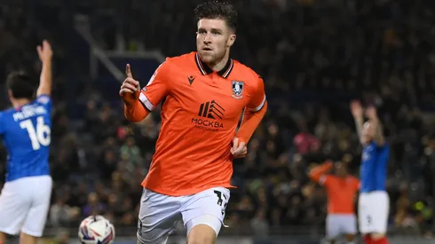 Josh Windass conseguiu avançar na liberação com time inglês para se transferir ao Santos