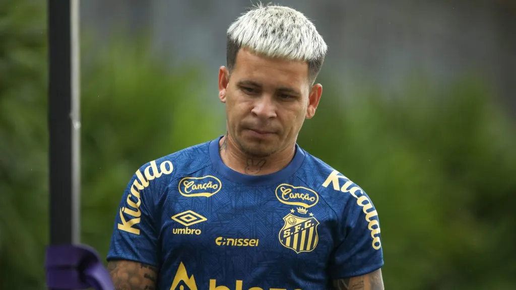 Soteldo já está de volta ao Santos - Foto: Reinaldo Campos/AGIF.