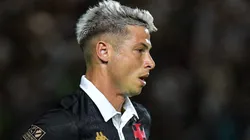 Capasso teve o futuro definido no Vasco para 2025 - Foto: Thiago Ribeiro/AGIF