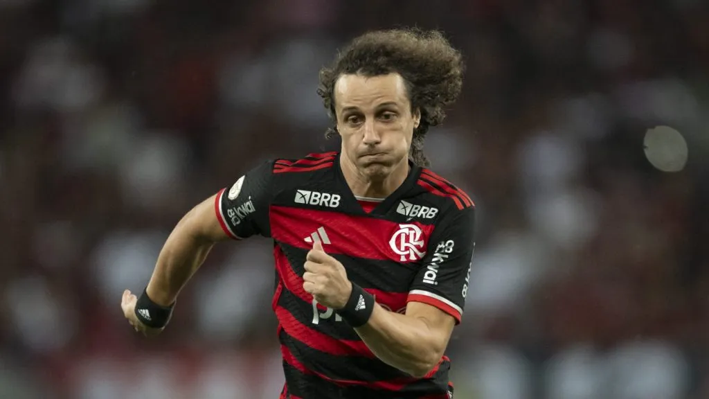 David Luiz saiu do Flamengo - Foto: Jorge Rodrigues/AGIF.