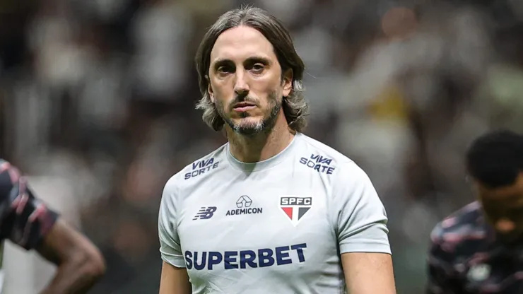 Luis Zubeldía, técnico do São Paulo. Foto: Gilson Lobo/AGIF