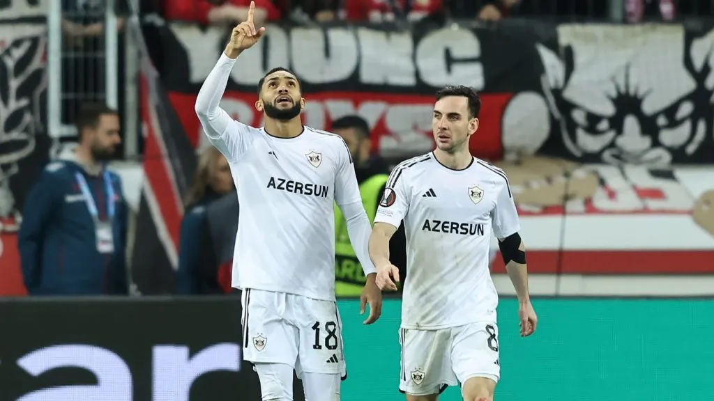 Juninho em jogo pelo Qarabag. Christof Koepsel/Getty Images.