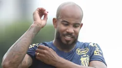 Patrick, jogador do Peixe, durante treino no CT Rei Pelé.