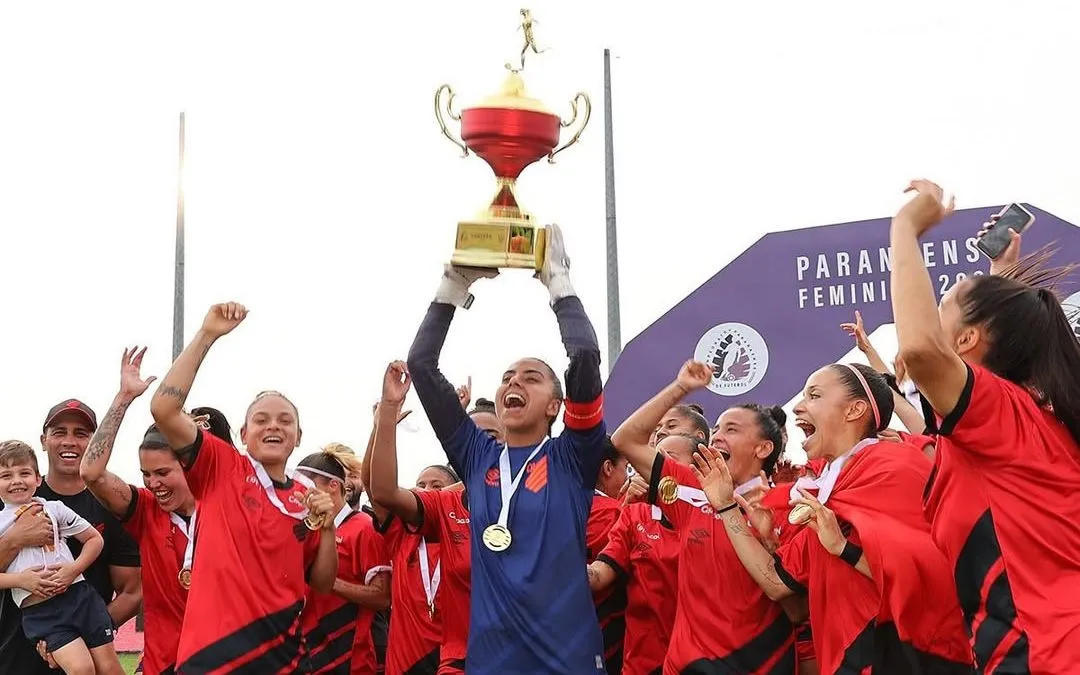 Apesar das conquistas e dedicação das atletas a equipe feminina será desativada. Foto: Gustavo Oliveira/Athletico-PR