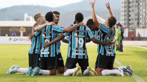 Jogadores do Grêmio comemoram triunfo por 4 a 0 sobre o Vitória da Conquista pela Copa São Paulo