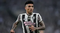 Botafogo vem recebendo sondagens de times ingleses pelo atacante Igor Jesus