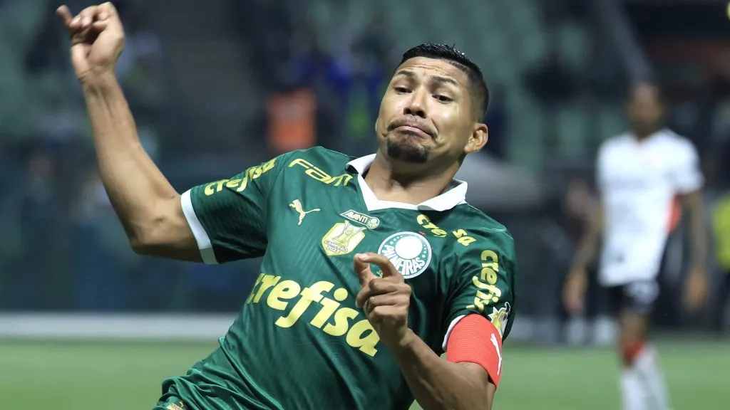 Rony jogador do Palmeiras durante partida contra o Vitoria no estadio Arena Allianz Parque pelo campeonato Brasileiro A 2024. Foto: Marcello Zambrana/AGIF