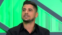 Cicinho aparece como substituto ideal para Denílson para o Jogo Aberto - Foto: Reprodução/SBT.