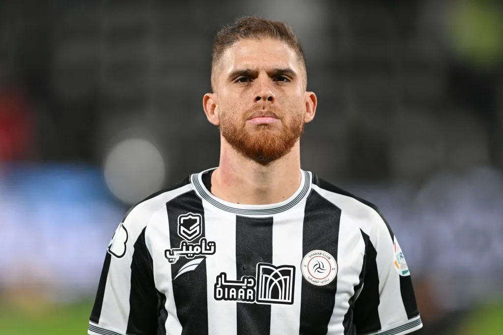 Depois de cinco temporadas, o volante Cuéllar retorna ao Brasil para jogar no Grêmio. Foto: Michael Regan/Getty Images.