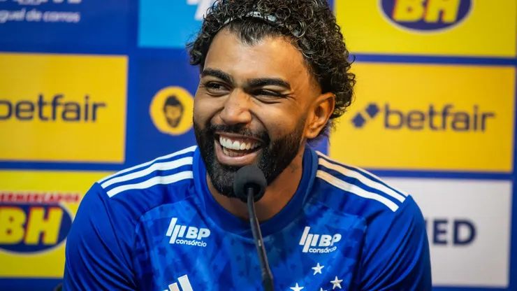 Gabigol durante sua apresentacao oficial como jogador do Cruzeiro em coletiva de imprensa realizada no Mineirao. Foto: Fernando Moreno/AGIF