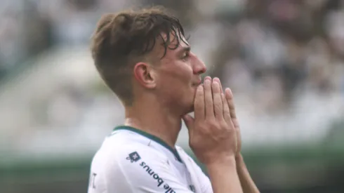 Natanael em ação pelo Coritiba - Foto: Gabriel Machado/AGIF