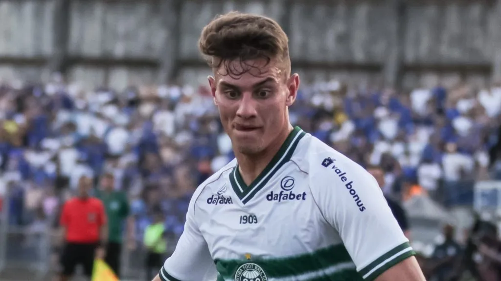 Natanael jogador do Coritiba durante partida contra o Cruzeiro no estadio Durival de Britto pelo campeonato Brasileiro A 2023. Foto: Robson Mafra/AGIF