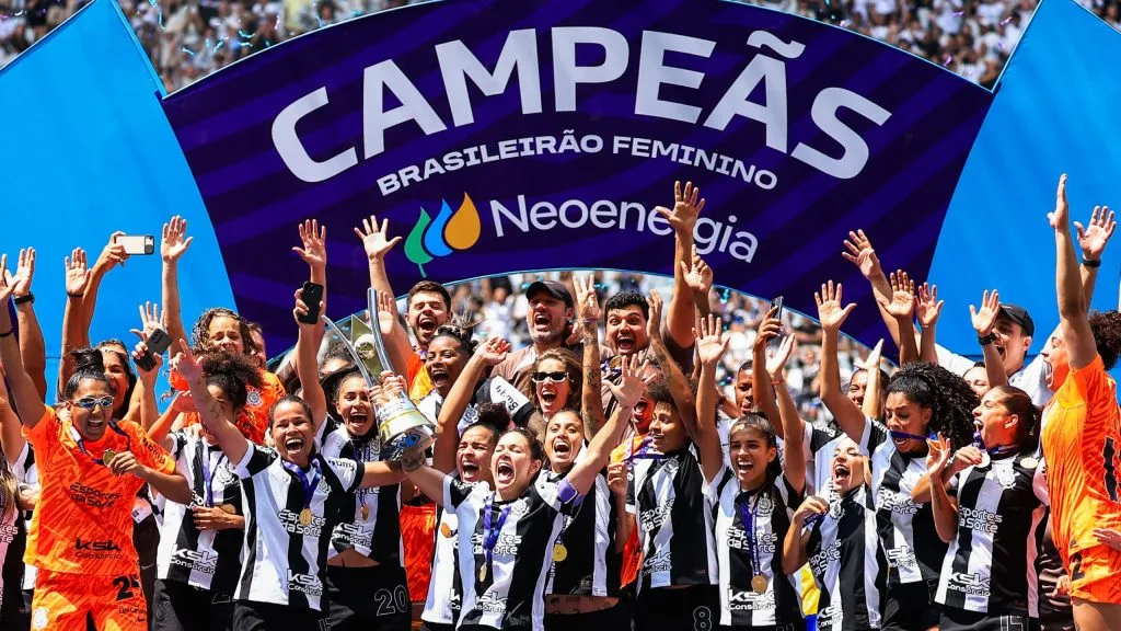 Corinthianas comemorando o título do Brasileirão