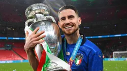 Jorginho foi campeão da Eurocopa com a Itália em 2020 e pode voltar ao Brasil neste ano