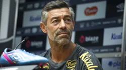 Pedro Caixinha decide saída de atacante do Santos - Foto: Reinaldo Campos/AGIF