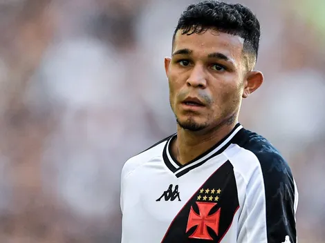 Adson sofre 'drama' sério no Vasco e pode fazer nova cirurgia