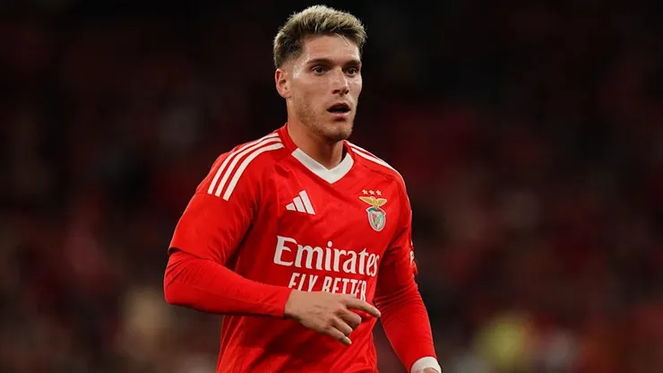 Rollheiser atuando pelo Benfica (POR)