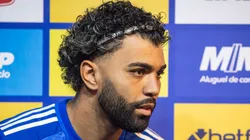 MG - BELO HORIZONTE - 04/01/2025 - CRUZEIRO, APRESENTACAO GABIGOL - Gabigol durante sua apresentacao oficial como jogador do Cruzeiro em coletiva de imprensa realizada no Mineirao.
