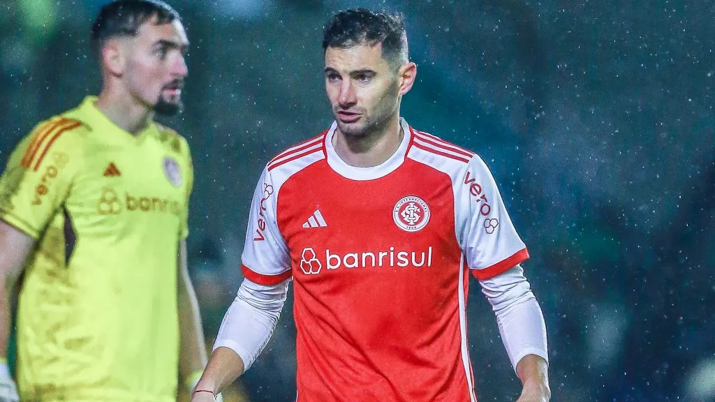 Lucas Alario não deixará saudades no torcedor do Inter