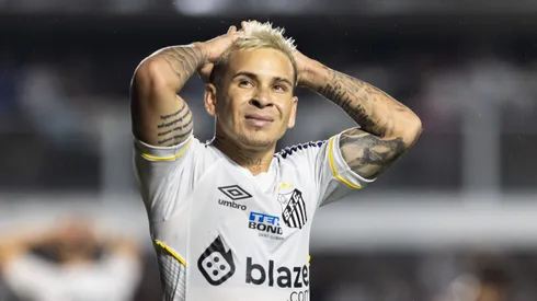 Camisa 10 quer seguir no Santos - Foto: Abner Dourado/AGIF.