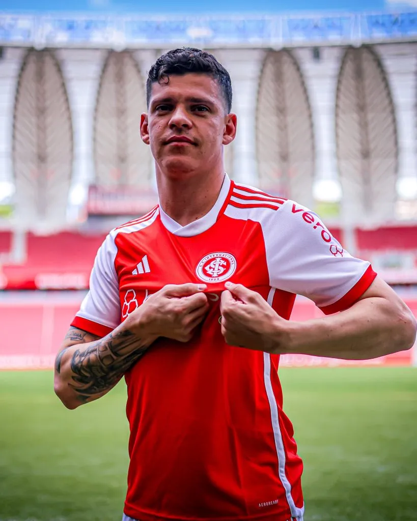 Ronaldo também foi anunciado pelo Inter. Foto: SC Internacional.