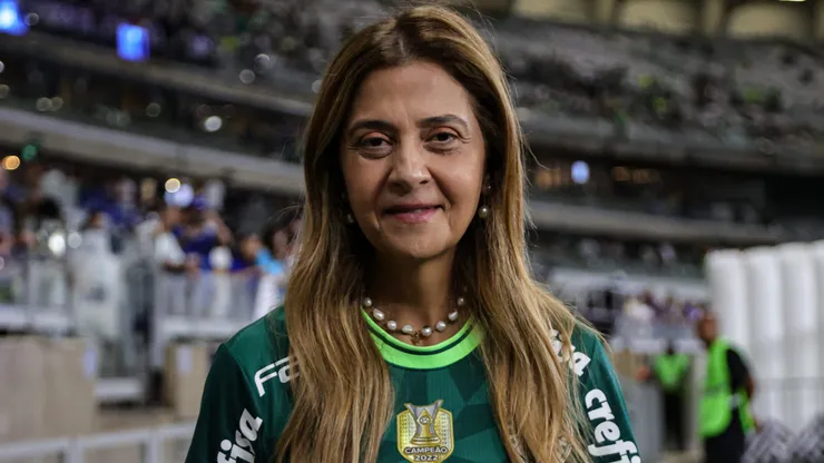 Leila Pereira comentou sobre uma possível saída do zagueiro