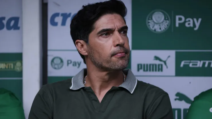 Abel Ferreira durante partida entre Palmeiras e Fluminense, no Allianz Parque, pelo Brasileirão 2024.