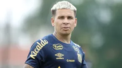 Yeferson Soteldo retornou ao Santos para 2025. Foto: Reinaldo Campos/AGIF