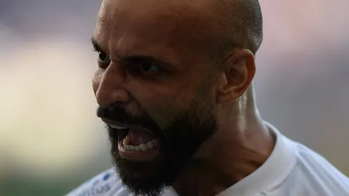 Thaciano comemorando gol pelo Bahia