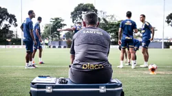 Pedro Caixinha tem problemas no sistema defensivo, já que zagueiro chegou fora de forma - Foto: Raul Baretta/Santos FC