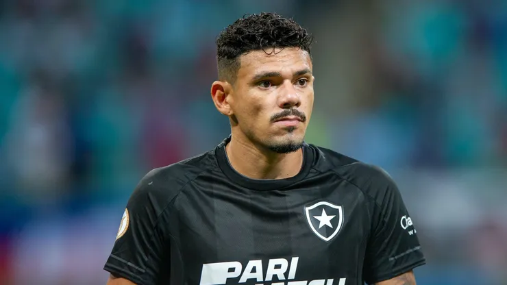 Tiquinho chega após bom desempenho no Botafogo