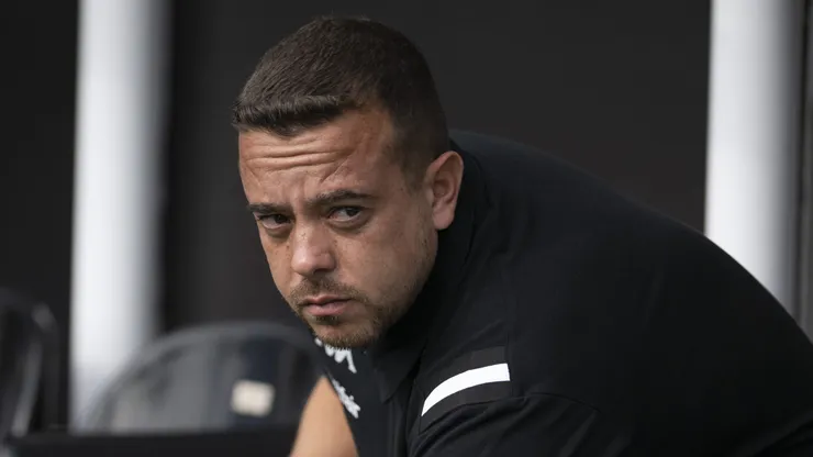 Ramon Lima tecnico do Vasco durante partida contra o Nova Iguacu. Foto: Jorge Rodrigues/AGIF