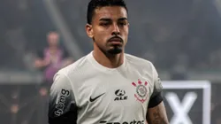 Matheus Bidu em ação com a camisa do Coringão.