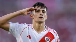 Solari comemorando gol pelo River.