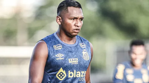 Alfredo Morelos durante treinamento no CT Rei Pelé, em 2024.