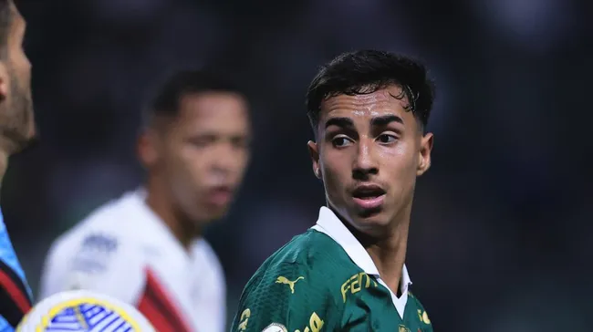 Foto: Ettore Chiereguini/AGIF – Jovem zagueiro é um dos destaques do Palmeiras e deve ser vendido em breve.