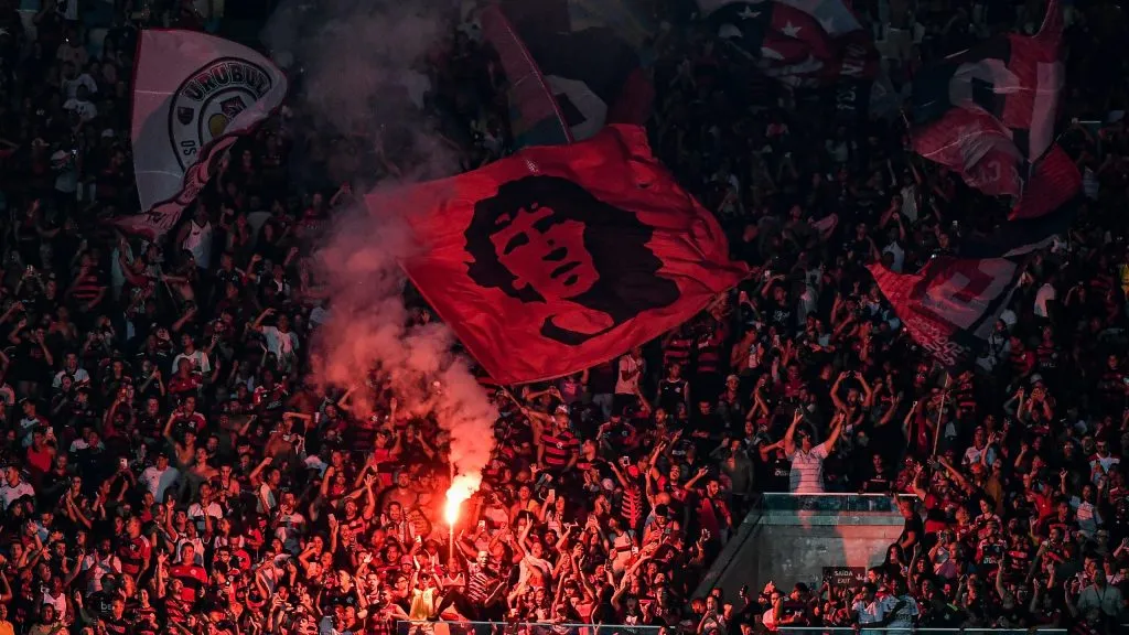 Torcida do Flamengo durante partida contra Boavista pelo Campeonato Carioca 2024. Foto: Thiago Ribeiro/AGIF