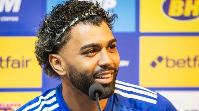 . Foto: Fernando Moreno/AGIF – Gabigol chegou ao Cabuloso como grande contratação da temporada, mas Juan terá chance.