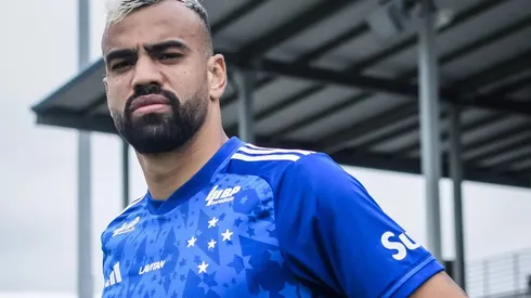 Fabricio Bruno em sua chegada ao Cruzeiro - Foto: Gustavo Aleixo/ Cruzeiro