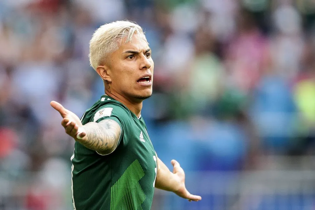 Carlos Salcedo, em partida na Copa do Mundo de 2018. – Foto: Ale Cabral/AGIF