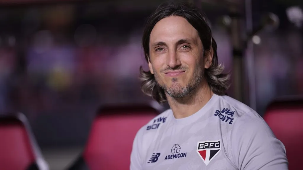 Luis Zubeldia tecnico do São Paulo durante partida