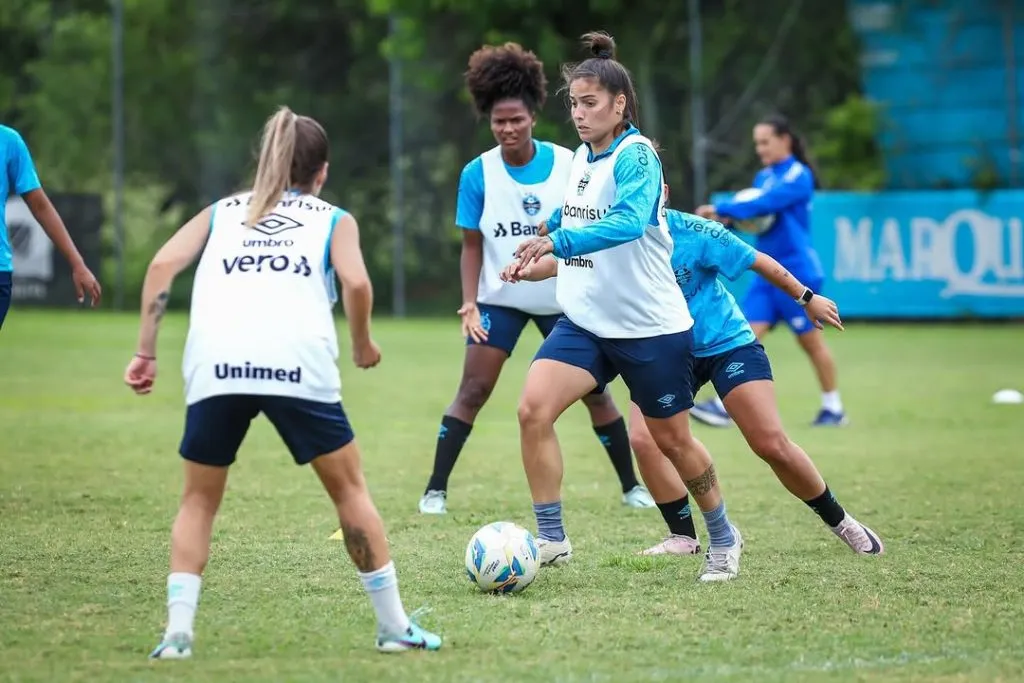 A nova formação da equipe das Gurias Gremistas para nova temporada será apresentado em coletiva aberta a imprensa nesta segunda-feira (13/01). Foto:  Carol Motta/Grêmio FBPA