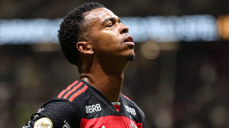 Carlinhos marcou o único gol do Flamengo na partida. Foto: Gilson Lobo/AGIF