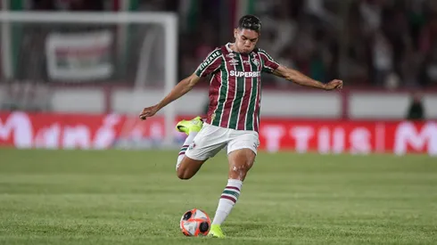 Paulo Baya durante jogo pelo Flu