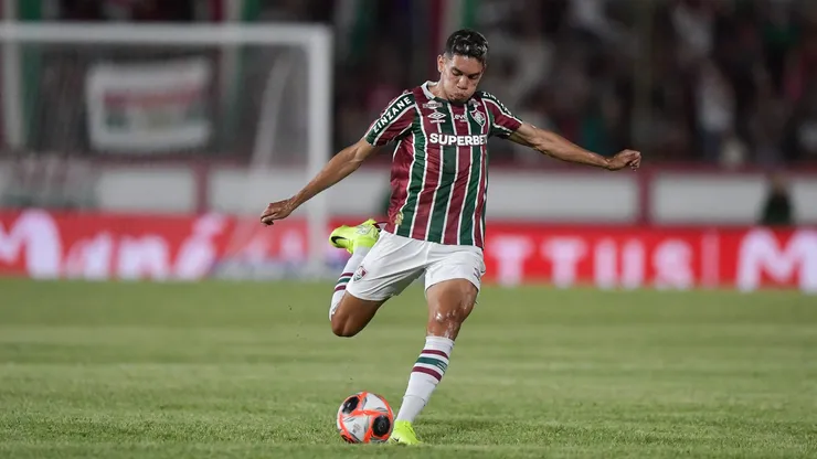 Paulo Baya durante jogo pelo Flu