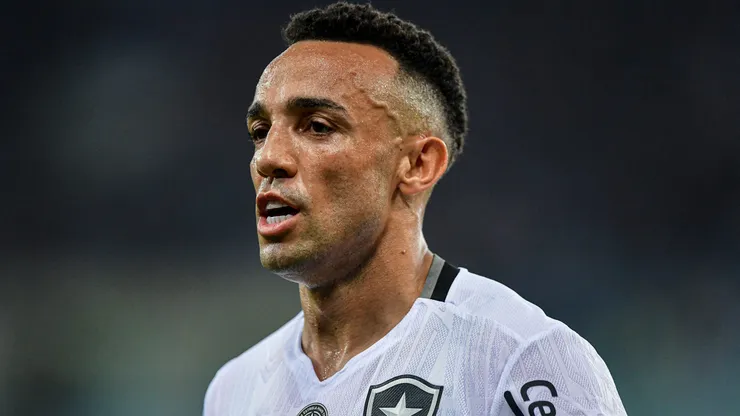 Marçal diz que a imprensa trata mal o Botafogo e lembra do episódio da "pipocada"