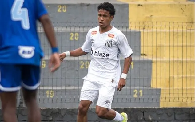 Nadson, joia do Santos que chama atenção da torcida, que cobra mais chances nas próximas partidas. Foto: Bruno Vaz / Santos FC