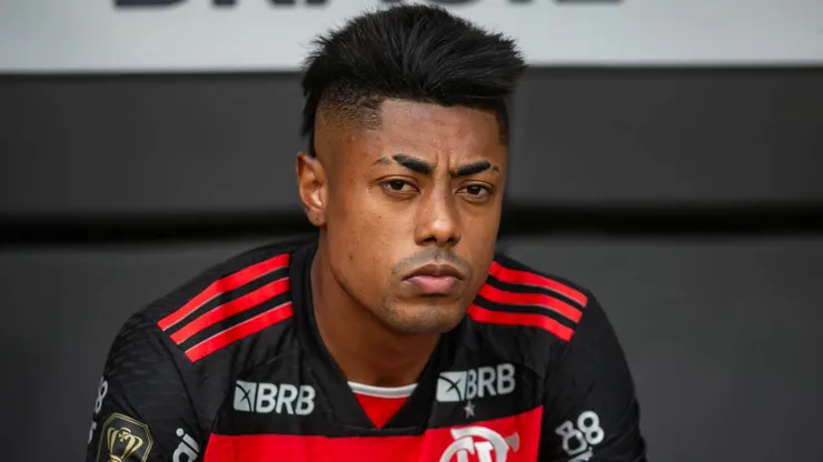 Bruno Henrique tem salário de R$ 1,8 milhão por mês no Flamengo e interessa ao Atlético-MG - Foto: Fernando Moreno/AGIF