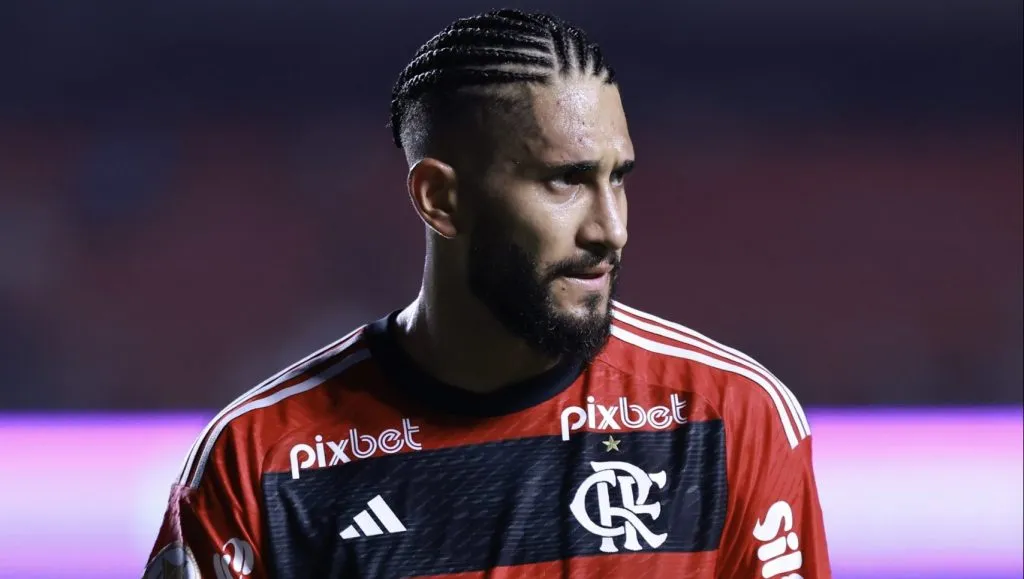 Pablo dificulta uma nova saída no Flamengo - Foto: Marcello Zambrana/AGIF.